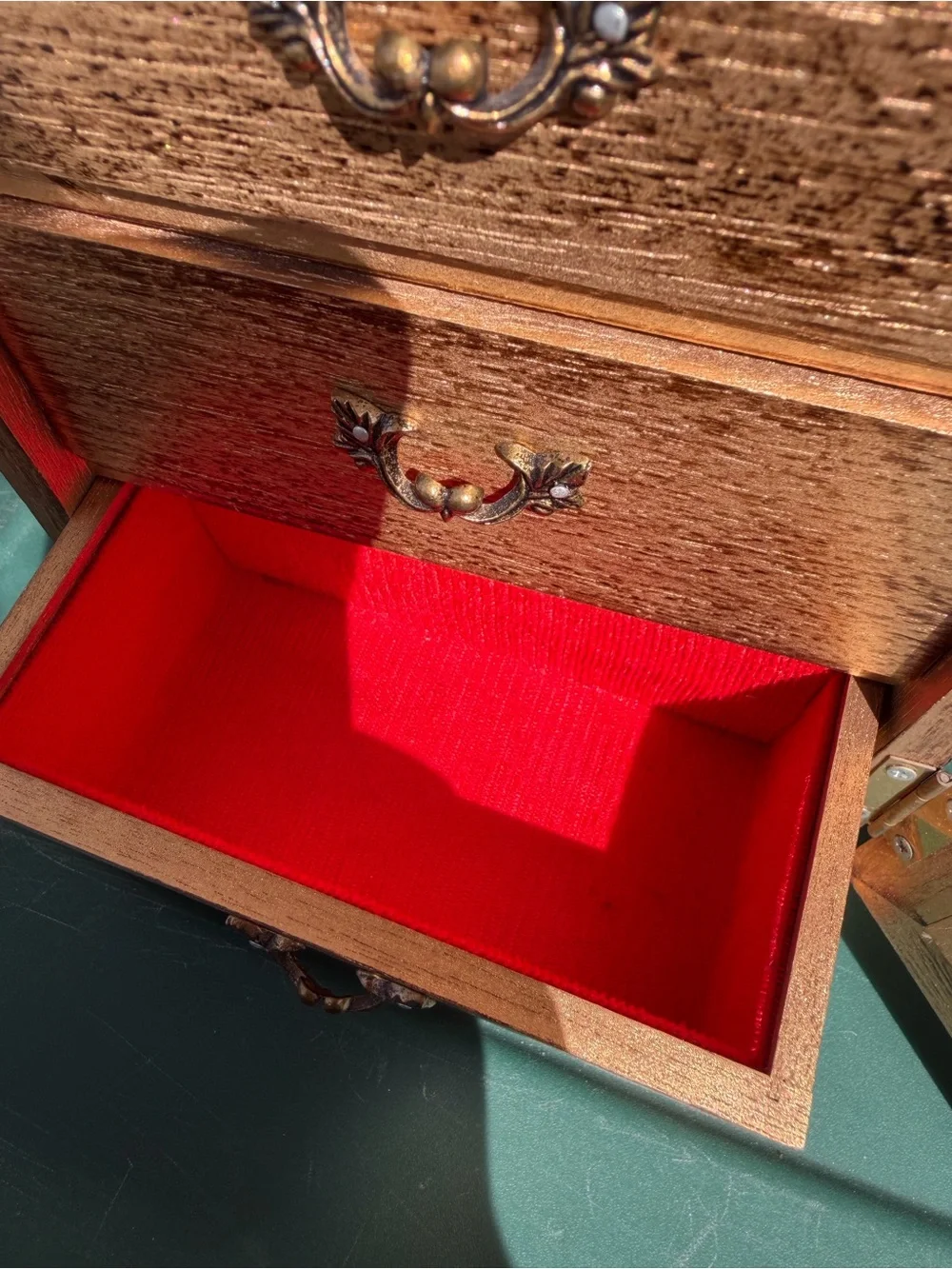 Vintage Decorative Jewelry Music Box